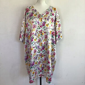 Solange Women Comfortable Floral Gown/ Robe 2X White Multicolor